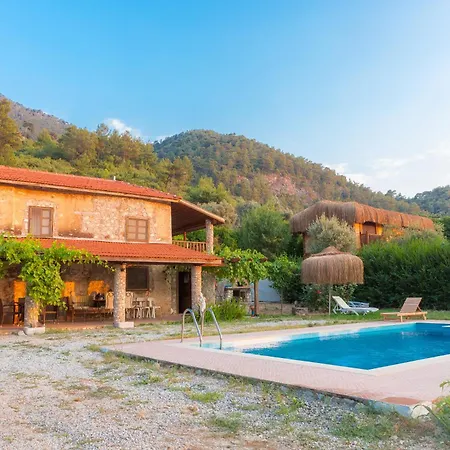 Сasa de vacaciones Stone House In Faralya *